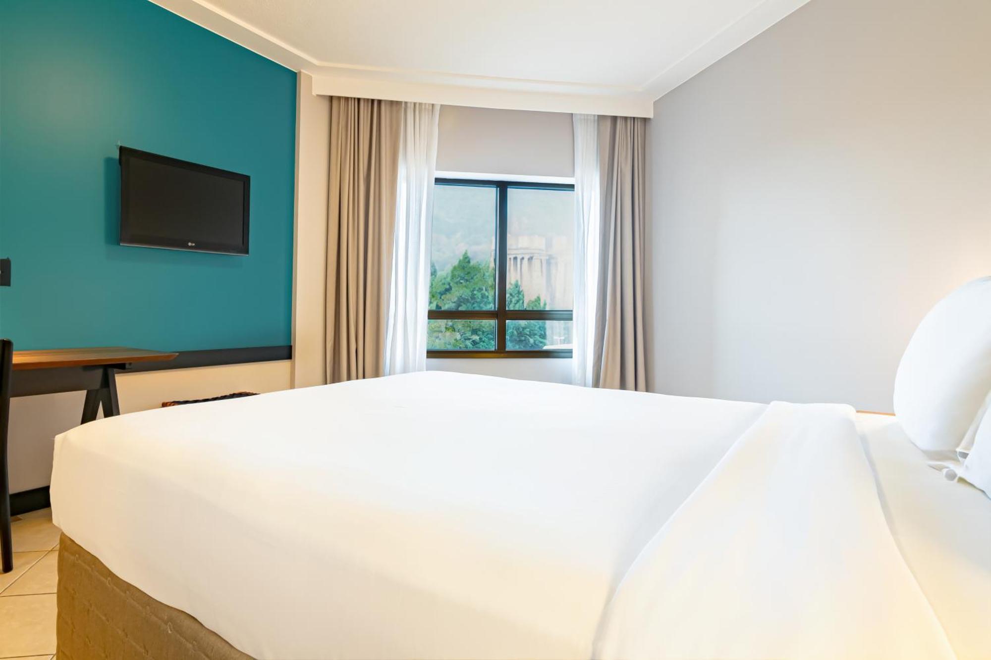 Mercure Hotel 4*